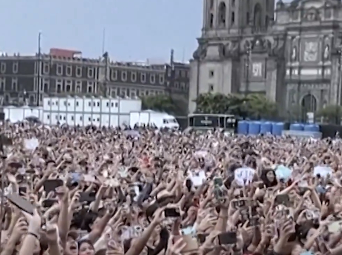 Fans, K-pop group, South Korea
