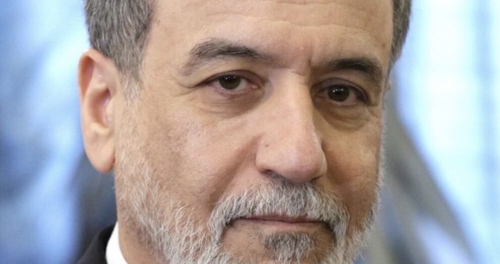 Iran FM, Challenges CIA, Warning, Washington
