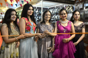 Anita Agarwal, Desire Designer Fashion, Celebration, Event, Taj Krishna