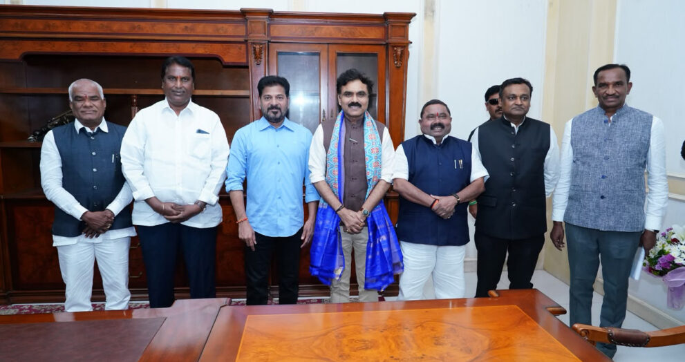 Hyderabad, July 13: Telangana Chief Minister A. Revanth Reddy met Kishor Makwana, Chairperson of the National Commission for Scheduled Castes (NCSC), and outlined the state government's initiatives for the welfare and empowerment of Scheduled Castes. The Chief Minister said the government has taken significant steps to eliminate caste discrimination among students. He stated that Young India Integrated Residential Schools are being constructed on 25 acres in every Assembly constituency, with efforts underway to make them operational from the next academic year. He said the government has also established Telangana Public Schools to provide education from Nursery to Class XII, along with breakfast and lunch on campus and transportation facilities for students. He added that the number of Telangana Public Schools is being increased, particularly in the Core Urban Region. Revanth Reddy said the state is providing Scheduled Castes with opportunities exceeding their proportion in the population and has ensured representation for SCs in key positions in politics and other sectors. He also noted that the government is implementing **SC sub-classification**. The Chief Minister urged the NCSC Chairperson to facilitate greater support and assistance from the Central Government for the welfare and development of Scheduled Castes in Telangana. Pic: Style Photo Service