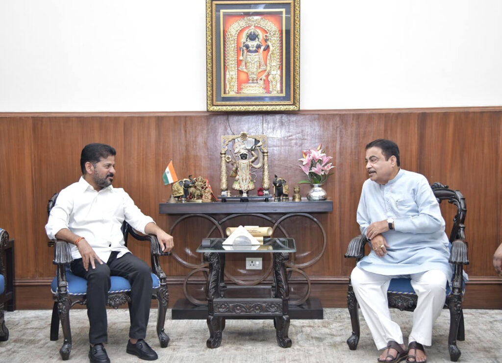 Telangana Chief Minister A. Revanth Reddy on Tuesday met Union Minister for Road Transport and Highways Nitin Gadkari in New Delhi and sought early approvals for key national highway and road infrastructure projects in the state.The Chief Minister urged the Centre to grant permission to begin construction of the northern part of the Regional Ring Road (RRR), stating that 95% of land acquisition has already been completed. He also requested immediate clearance for the southern part of the RRR, saying simultaneous construction of both stretches would reduce costs and expedite completion.Revanth Reddy also sought approval for the proposed HyderabadAmaravati Greenfield Highway under the Andhra Pradesh Reorganisation Act, a 12-lane Bharat Future CityAmaravatiPort corridor, forest clearances for the MannanurSrisailam Elevated Corridor, and a six-lane alternative highway between Hyderabad and Mancherial. He assured that the Telangana government would undertake the required land acquisition for the proposed projects.Nalgonda MP Raghuveer Kunduru and senior officials were present during the meeting. Pic: Style Photo Service.