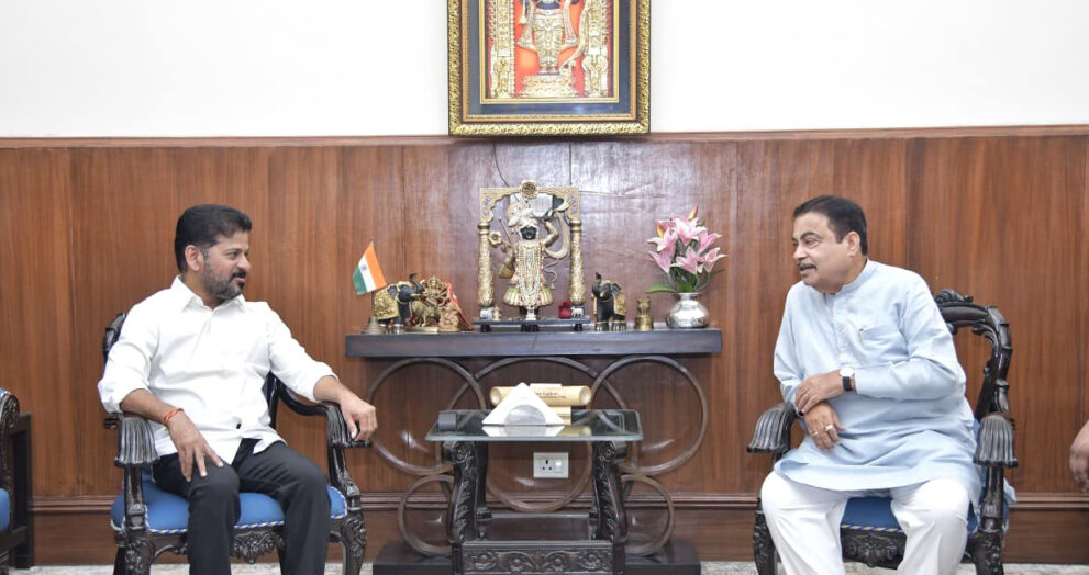 Telangana Chief Minister A. Revanth Reddy on Tuesday met Union Minister for Road Transport and Highways Nitin Gadkari in New Delhi and sought early approvals for key national highway and road infrastructure projects in the state.The Chief Minister urged the Centre to grant permission to begin construction of the northern part of the Regional Ring Road (RRR), stating that 95% of land acquisition has already been completed. He also requested immediate clearance for the southern part of the RRR, saying simultaneous construction of both stretches would reduce costs and expedite completion.Revanth Reddy also sought approval for the proposed HyderabadAmaravati Greenfield Highway under the Andhra Pradesh Reorganisation Act, a 12-lane Bharat Future CityAmaravatiPort corridor, forest clearances for the MannanurSrisailam Elevated Corridor, and a six-lane alternative highway between Hyderabad and Mancherial. He assured that the Telangana government would undertake the required land acquisition for the proposed projects.Nalgonda MP Raghuveer Kunduru and senior officials were present during the meeting. Pic: Style Photo Service.