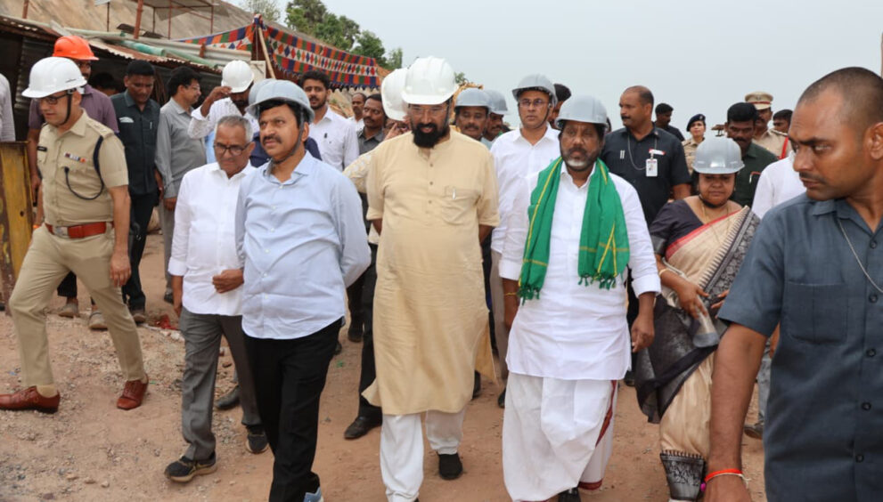 Deputy Chief Minister Mallu Bhatti Vikramarka on Thursday inspected the progress of the Sitarama Lift Irrigation Project tunnel works in Khammam district along with Irrigation Minister N. Uttam Kumar Reddy and Revenue Minister Ponguleti Srinivasa Reddy. During the inspection, the Deputy Chief Minister reviewed the ongoing construction works and directed officials to maintain high quality standards while ensuring timely completion of the project. Bhatti Vikramarka said the State Government is committed to completing the Sitarama Project at the earliest to provide irrigation water to farmers' fields. He said the government is continuously monitoring the execution of the project to ensure that every component is completed with speed and quality. He reiterated that expediting the Sitarama Project remains a key priority of the government to strengthen irrigation facilities and improve agricultural productivity in the region.