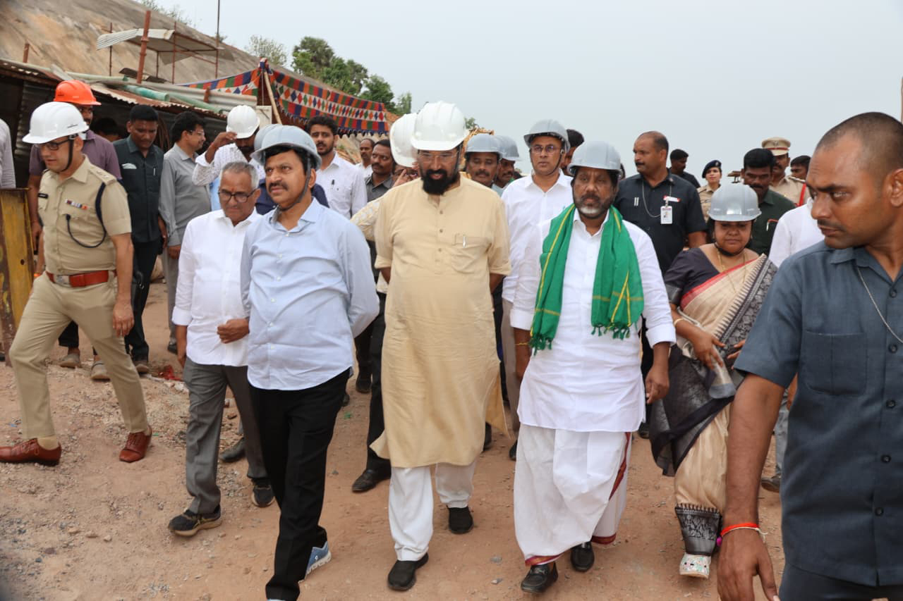Deputy Chief Minister Mallu Bhatti Vikramarka on Thursday inspected the progress of the Sitarama Lift Irrigation Project tunnel works in Khammam district along with Irrigation Minister N. Uttam Kumar Reddy and Revenue Minister Ponguleti Srinivasa Reddy. During the inspection, the Deputy Chief Minister reviewed the ongoing construction works and directed officials to maintain high quality standards while ensuring timely completion of the project. Bhatti Vikramarka said the State Government is committed to completing the Sitarama Project at the earliest to provide irrigation water to farmers' fields. He said the government is continuously monitoring the execution of the project to ensure that every component is completed with speed and quality. He reiterated that expediting the Sitarama Project remains a key priority of the government to strengthen irrigation facilities and improve agricultural productivity in the region.