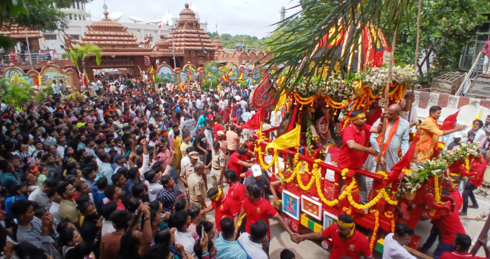 Devotees enthusiastically participate in the annual Shree Jagannath Rath Yatra at the Shree Jagannath Temple, Road No. 12, Banjara Hills, on Thursday. The grand procession of Lord Jagannath, Balabhadra and Devi Subhadra was held amid tight security arrangements by the Hyderabad Police.