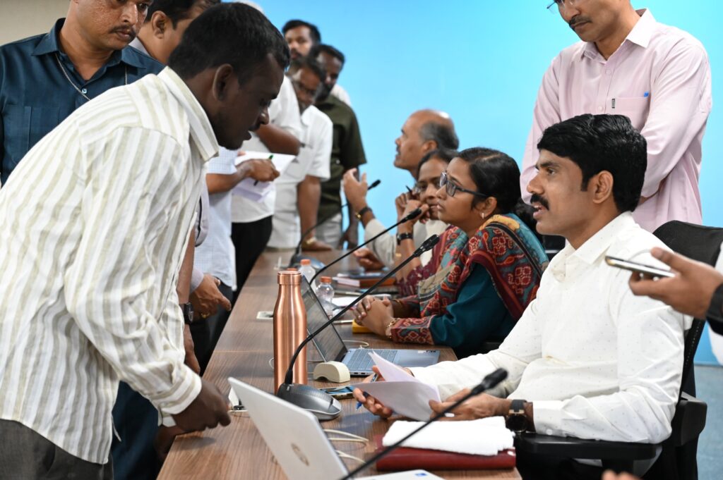 102 Public Grievances Received at Rangareddy Prajavani; Collector Orders Swift Resolution. Image: Style Photo Service
